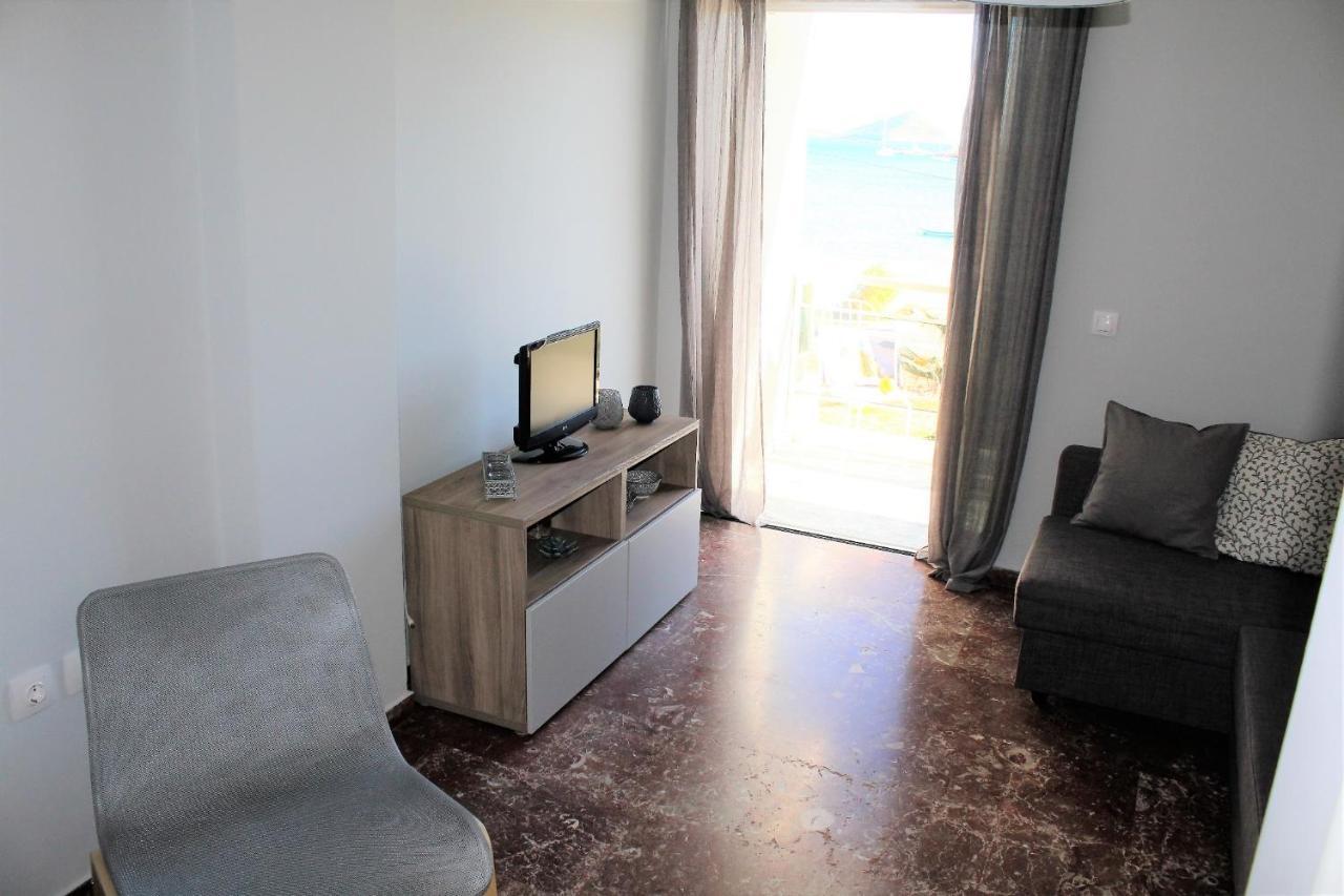 Apartment Mare Blu By The Sea. Porto Rafti