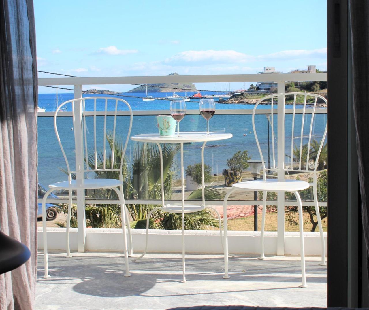 Mare Blu By The Sea.